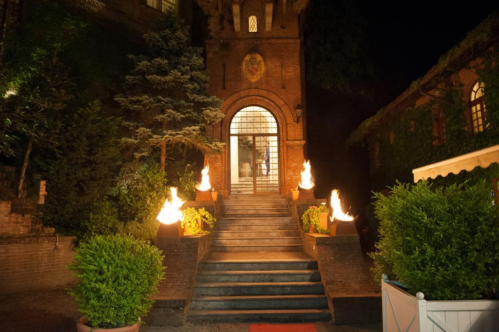 Relais Del Castello Di Oviglio Hotel Buitenkant foto